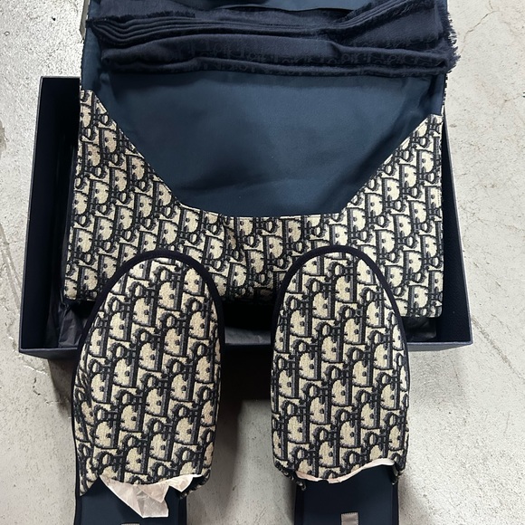 Christin Dior home wear kit. brand new very rare also comes with small tote bag - Picture 4 of 7